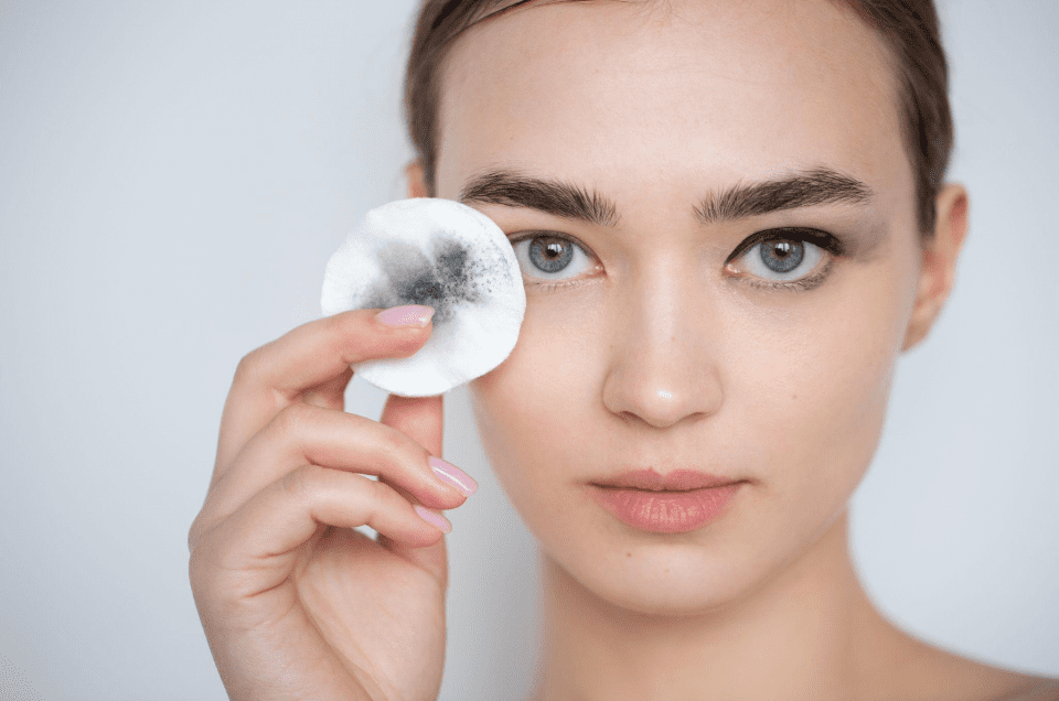 The Right Way to Remove Brow Makeup: A Step-by-step Guide