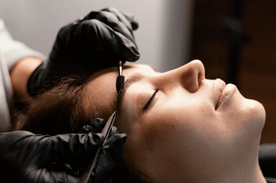 The Right Brow Maintenance Schedule to Keep Brows on Fleek